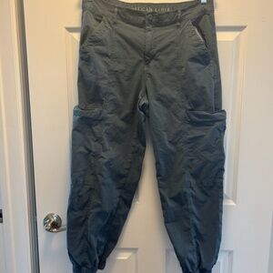 American Eagle Baggy Jogger Cargo Pants - 10 Short (EUC)